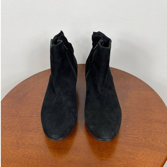 Munro Alfie Bootie in Black Suede Size 10